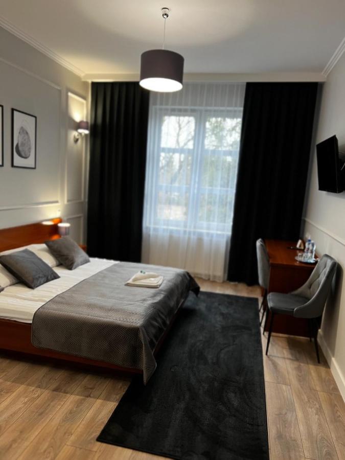 Nad Stara Nida *** Hotel Pinczow Exterior photo